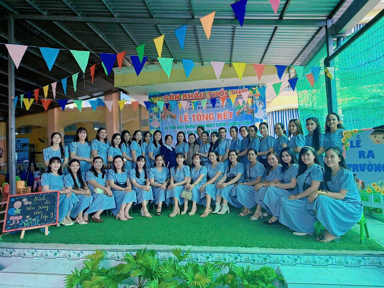 TRƯỜNG MẦM NON PHÚ MỸ TỔ CHỨC LỄ TỔNG KẾT NĂM HỌC VÀ TRAO GIẤY CHỨNG NHẬN HOÀN THÀNH CHƯƠNG TRÌNH GIÁO DỤC MẦM NON CHO TRẺ 5 TUỔI – NĂM HỌC 2024–2025